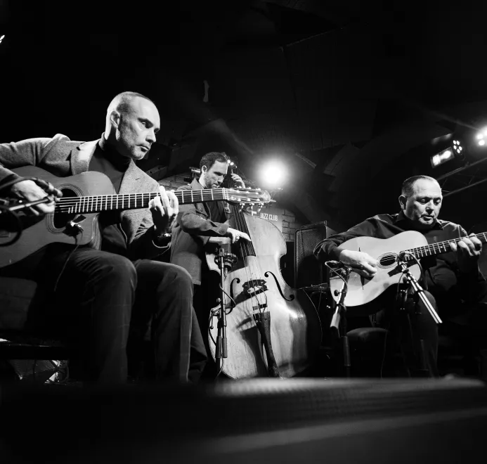 STOCHELO ROSENBERG TRIO feat GWEN CAHUE